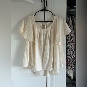 *NWT* Old Navy Women’s Cream Blouse